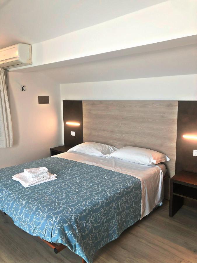 Hotel Del Falco Cervia Exteriör bild